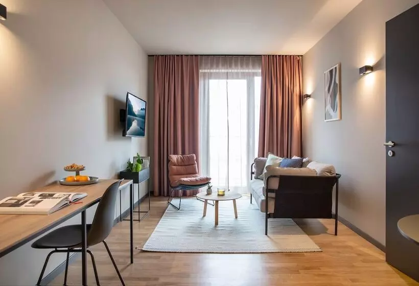 Hotelli Ipartment Berlin Airport