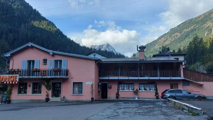 فندق Les Touristes