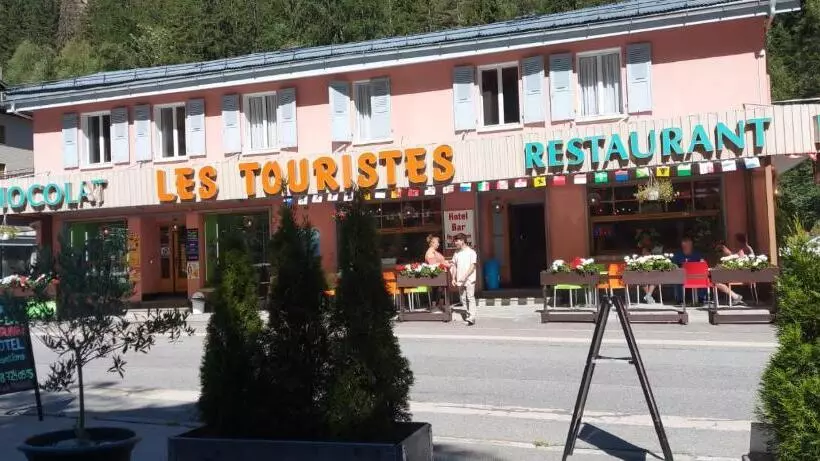 ホテル Les Touristes