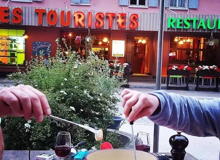 ホテル Les Touristes