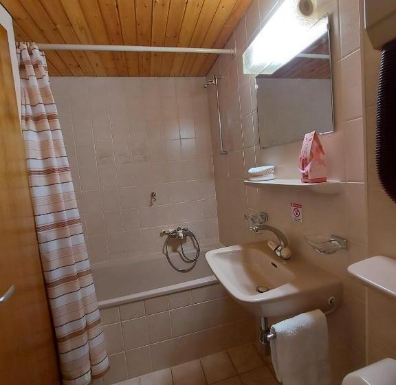 فندق Les Touristes