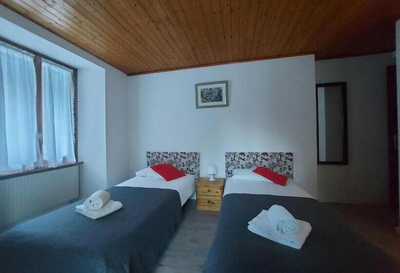 فندق Les Touristes