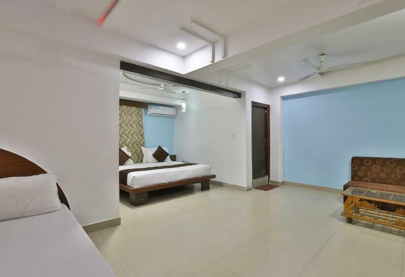 בית מלון כפרי Mukund Palace