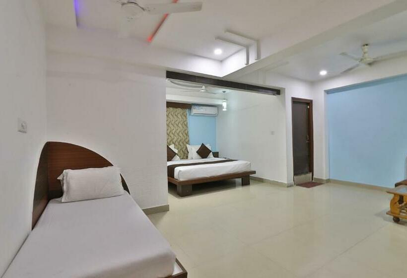 בית מלון כפרי Mukund Palace