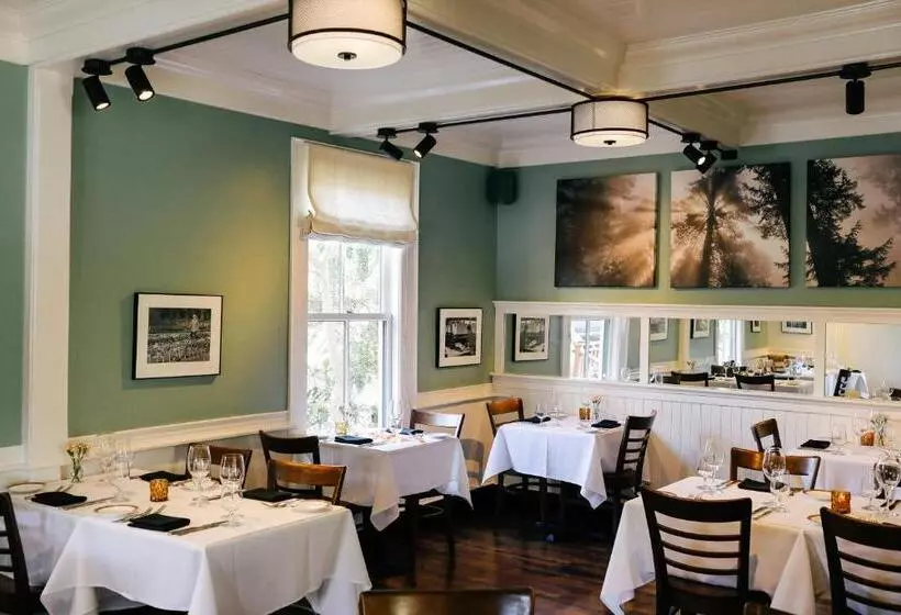 Hotelli Nicholson House At Beaujolais