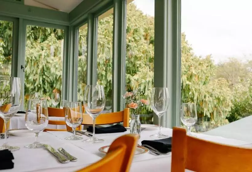 Hotelli Nicholson House At Beaujolais