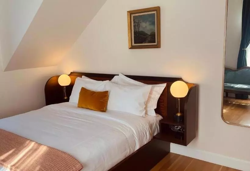 Hotelli Nicholson House At Beaujolais