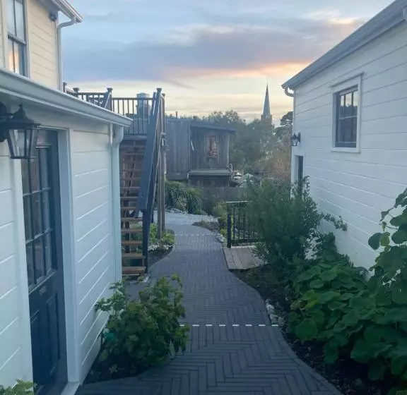 Hotelli Nicholson House At Beaujolais