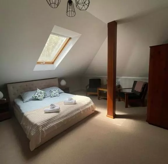 ホテル Restauracja Rozmarzyn