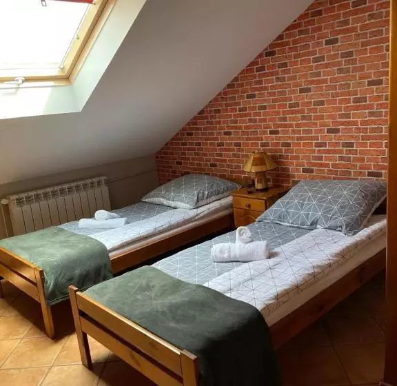 ホテル Restauracja Rozmarzyn