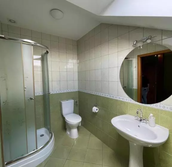 ホテル Restauracja Rozmarzyn