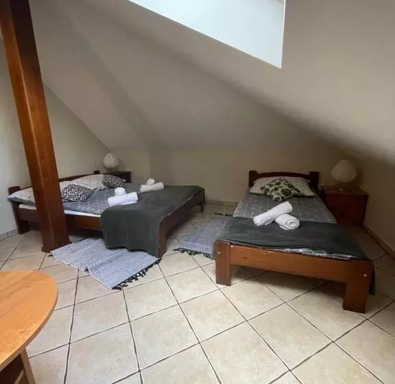 ホテル Restauracja Rozmarzyn