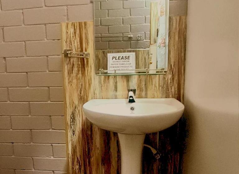 בית מלון כפרי Roselin Villa By L2g