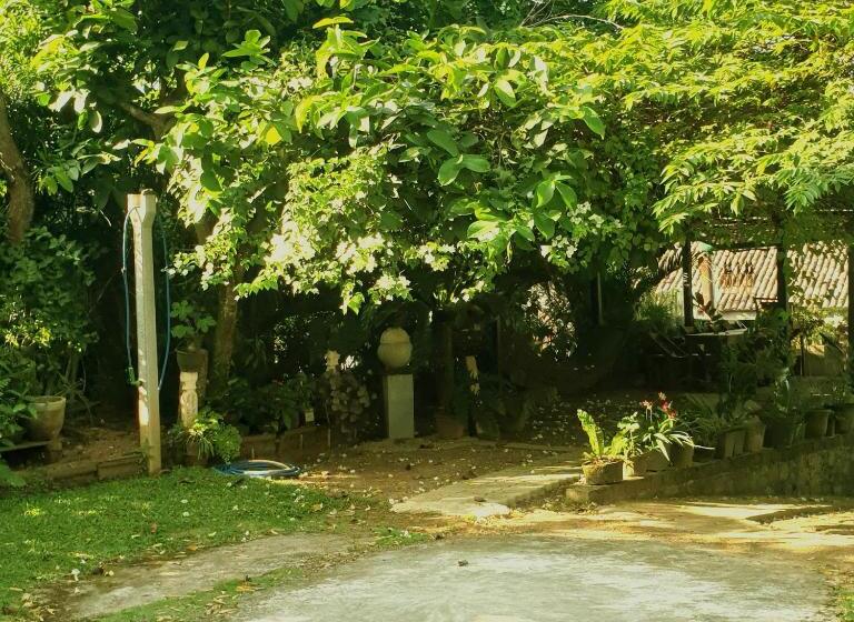 בית מלון כפרי Roselin Villa By L2g