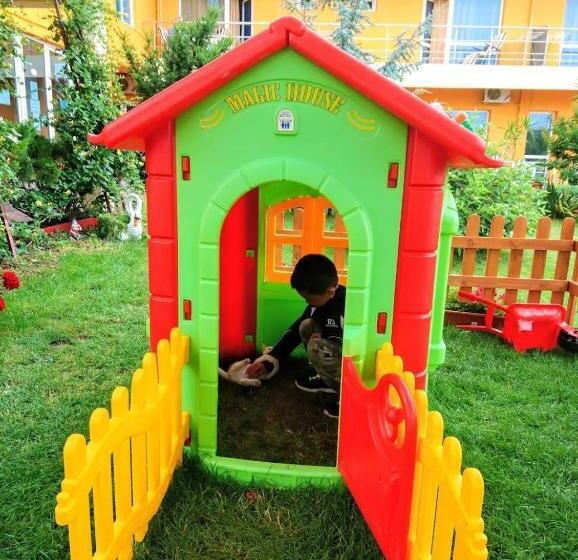 پانسیون Vila Oranj