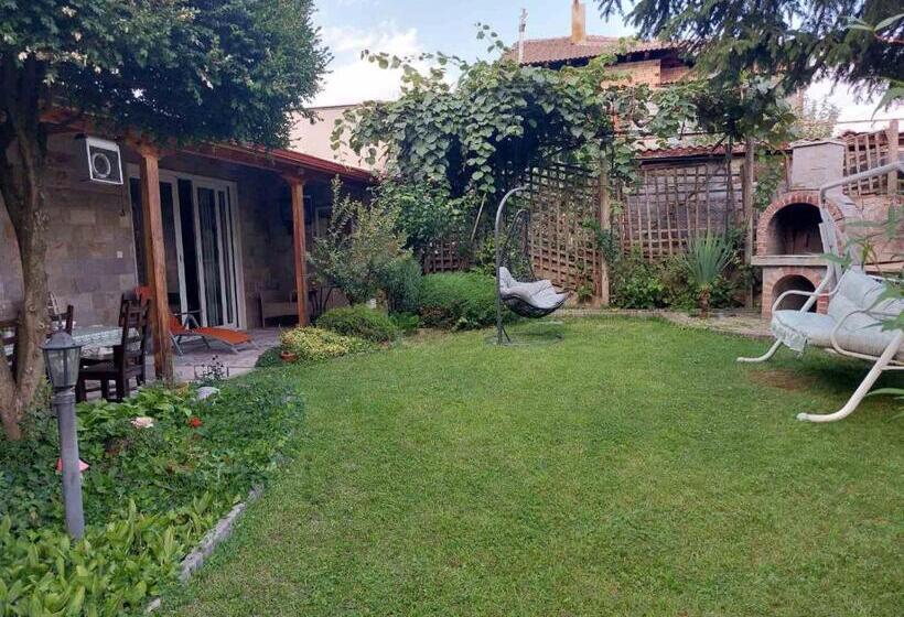 פנסיון Villa Tia Maria