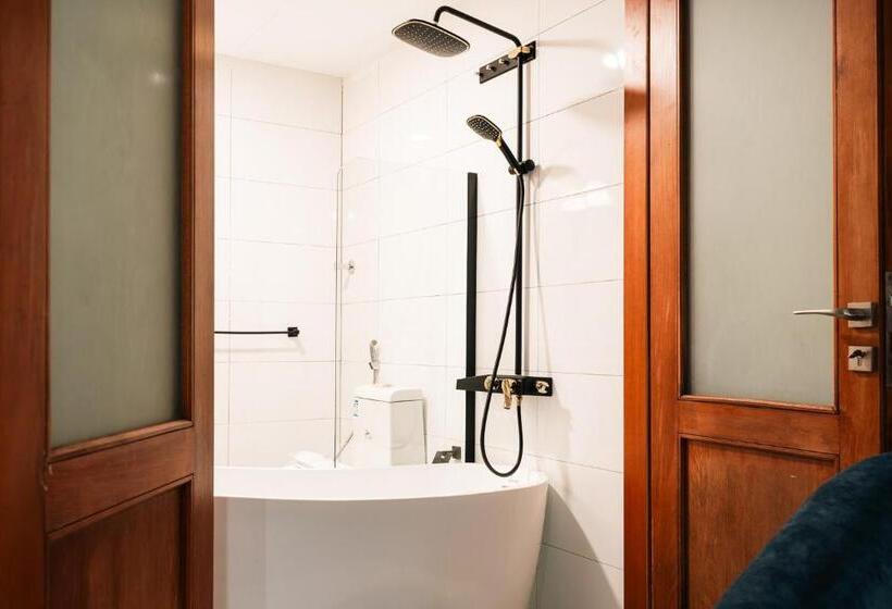 Sunday Gateway Jeddah