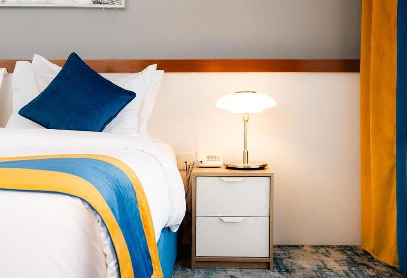 Sunday Gateway Jeddah