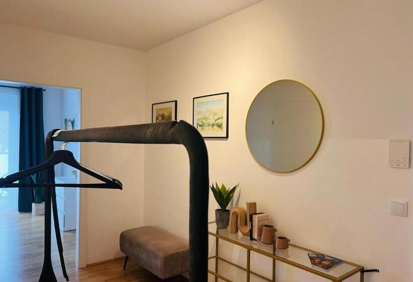 Apstay Eggenberg I Self Check In I Parking Option