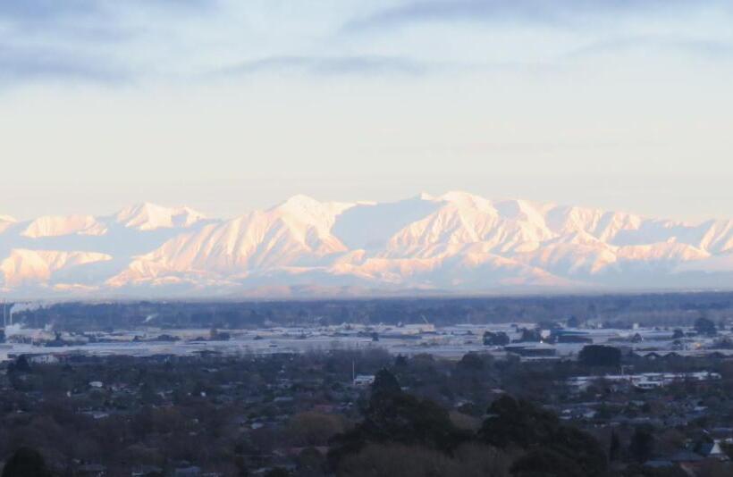 민박 340 Deg Alps & Sea
