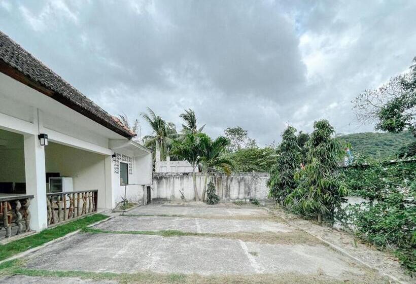 Bed and Breakfast Reddoorz Near Pantai Selong Belanak