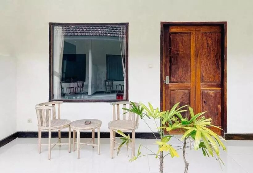 ベッドアンドブレックファースト Reddoorz Near Pantai Selong Belanak