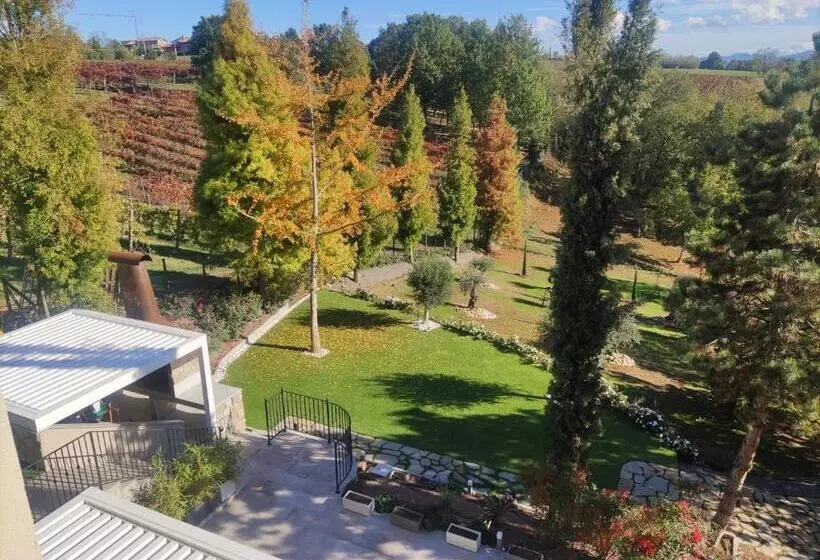 ホテル Agriturismo E Acetaia La Vedetta