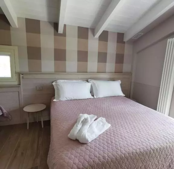 ホテル Agriturismo E Acetaia La Vedetta