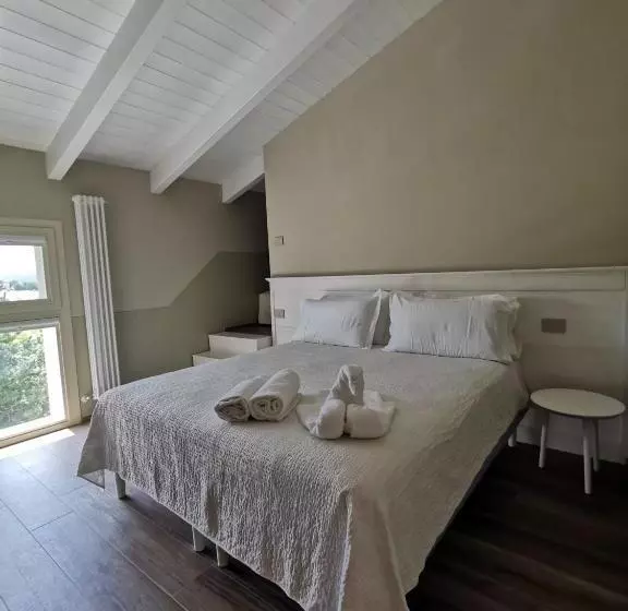 ホテル Agriturismo E Acetaia La Vedetta