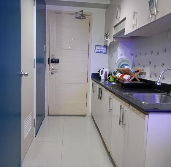 Hotel King Of Kings At Sea Residences