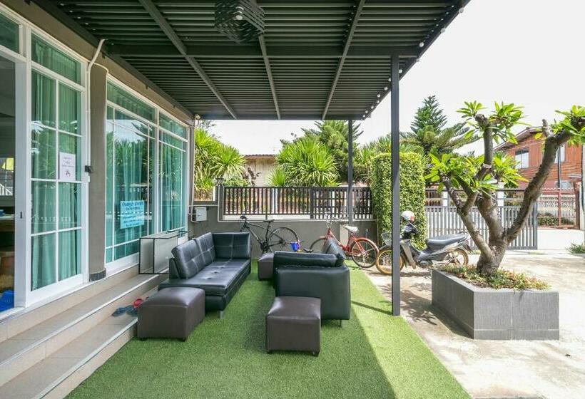 Отель Oyo 75305 T Park Pak Chong