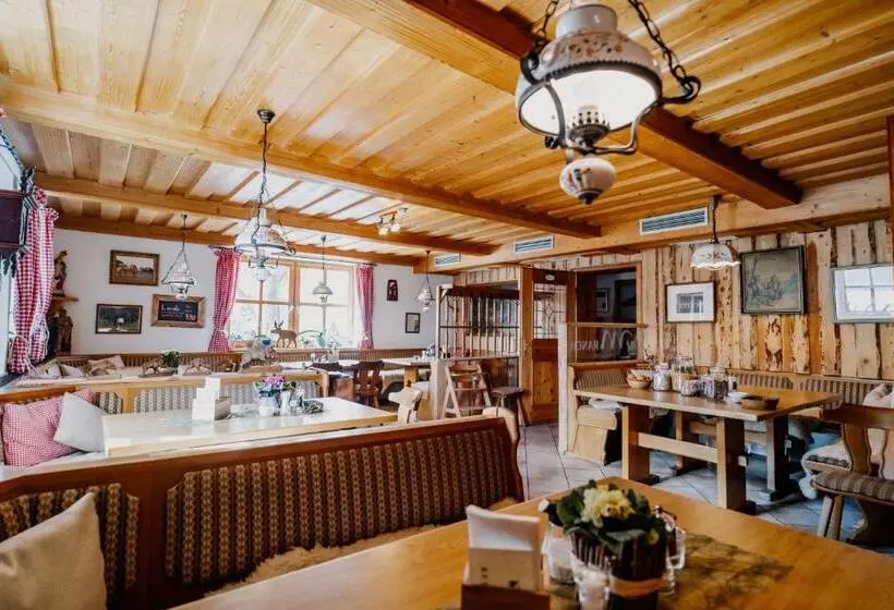 Landhotel Zum Matthiasl