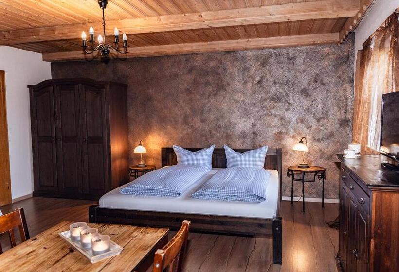 Landhotel Zum Matthiasl