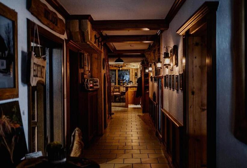 Landhotel Zum Matthiasl