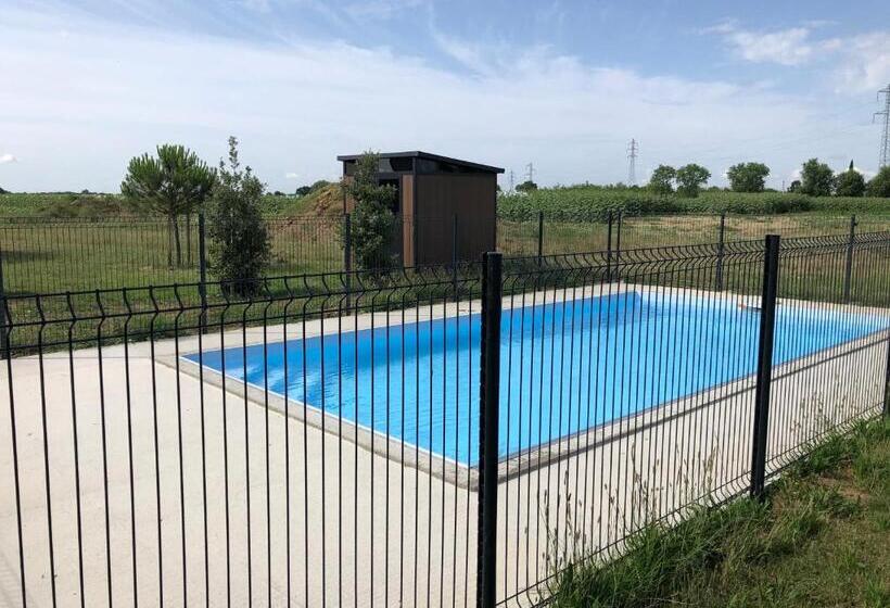 بنسيون Domaine Le Caprougeat