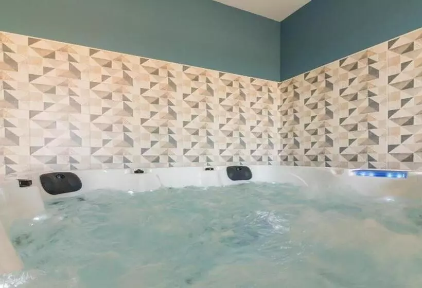 Majatalo Domaine Le Caprougeat