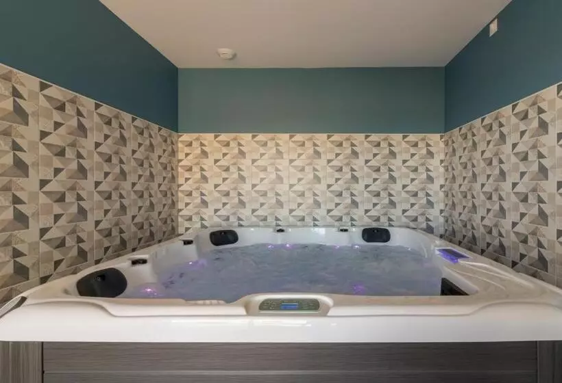 Majatalo Domaine Le Caprougeat