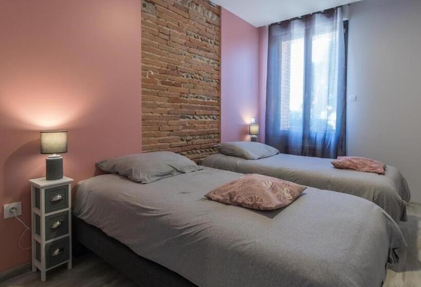 بنسيون Domaine Le Caprougeat