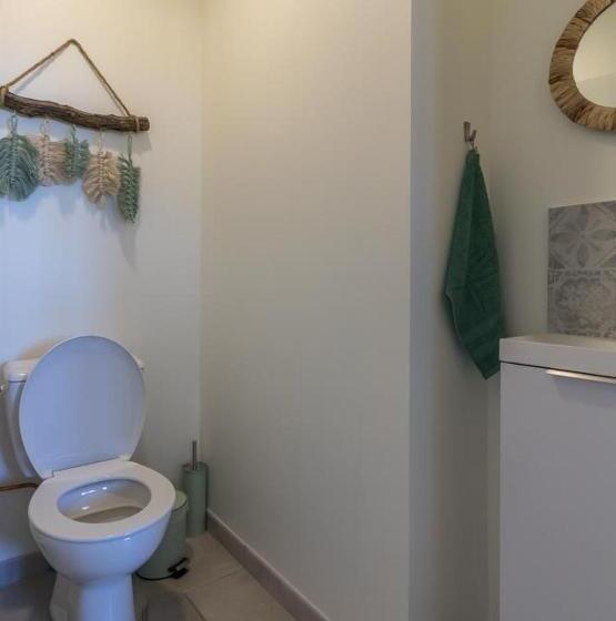 بنسيون Domaine Le Caprougeat