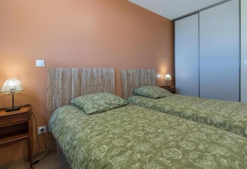 بنسيون Domaine Le Caprougeat