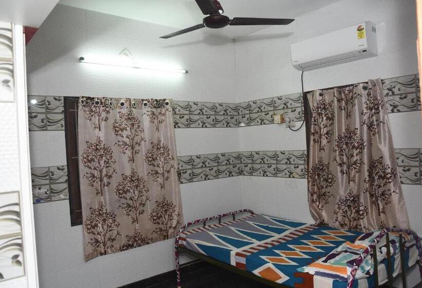 Pension (Hôtel basse catégorie) Feels Like Home