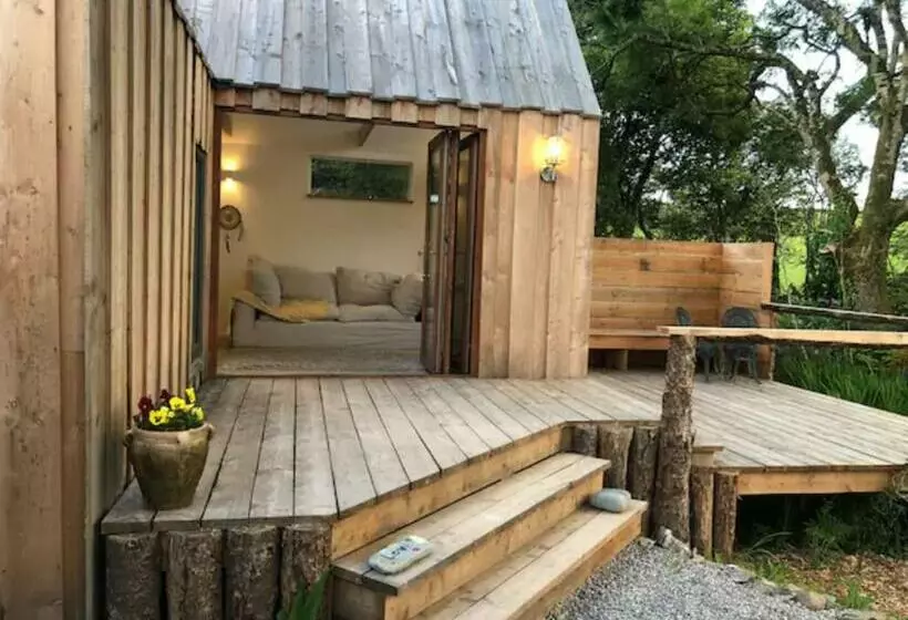 ペンション Lough Hyne Cottage