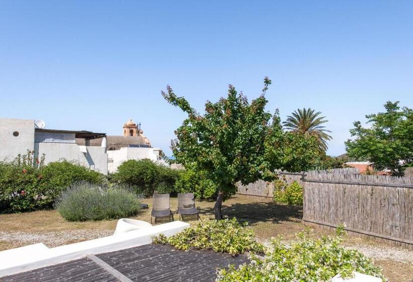 Pensjonat Vico San Lorenzo Camere A Salina