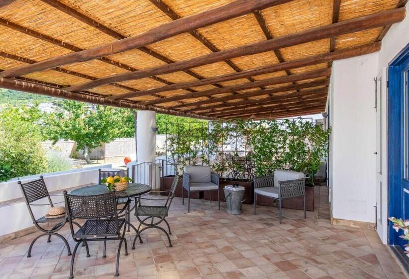 Pensjonat Vico San Lorenzo Camere A Salina