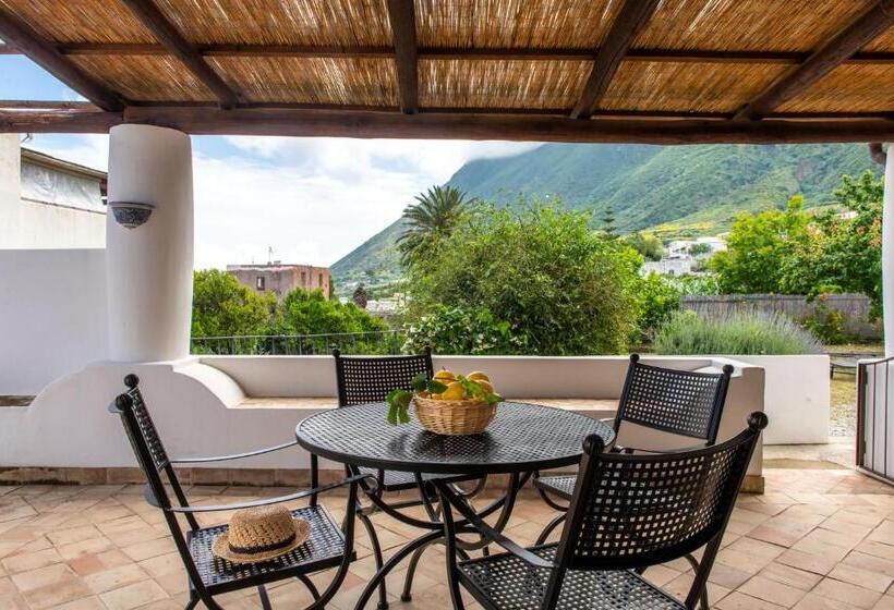 Pensjonat Vico San Lorenzo Camere A Salina