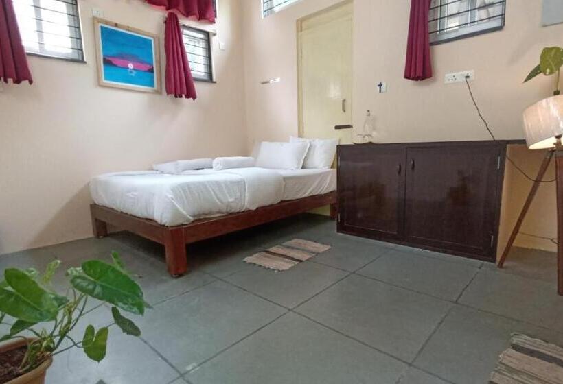 ペンション Wow Farm House