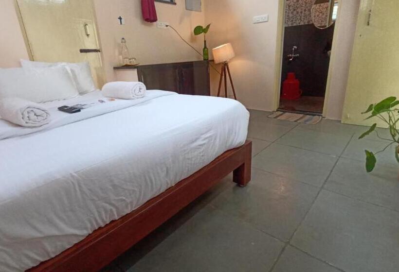 ペンション Wow Farm House