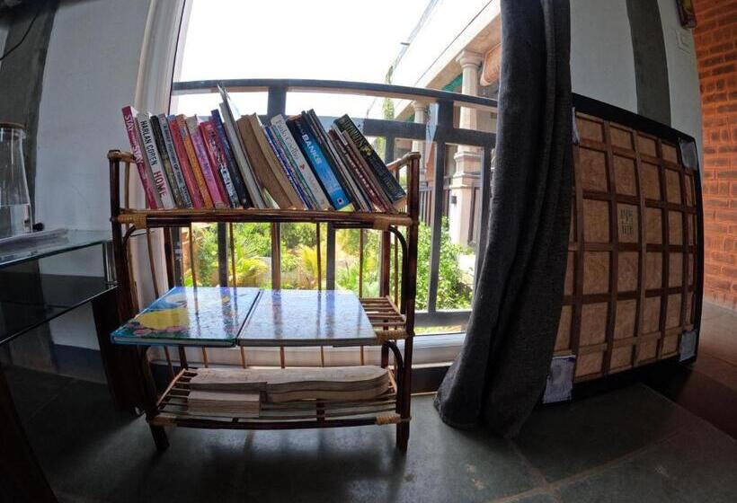 ペンション Wow Farm House