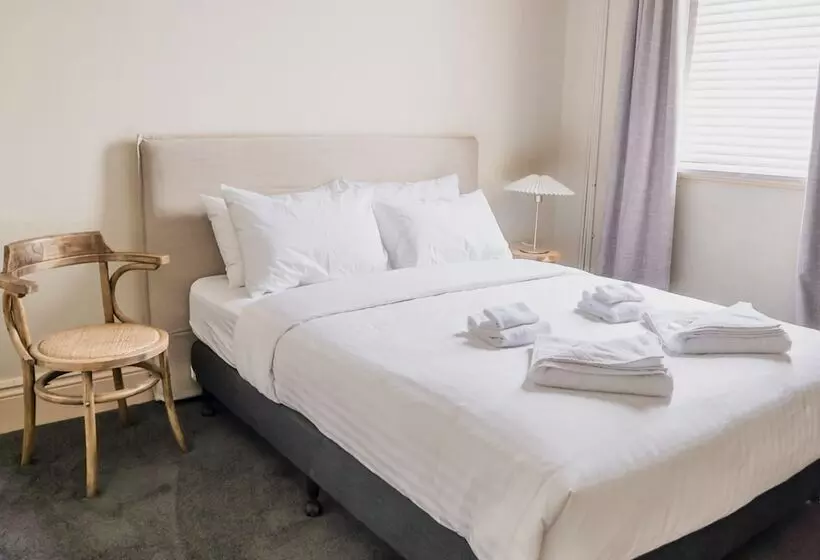 Port Broughton Hotel And Sunnyside Motel