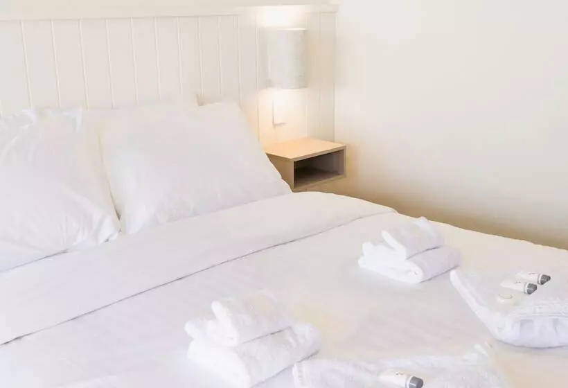 Port Broughton Hotel And Sunnyside Motel